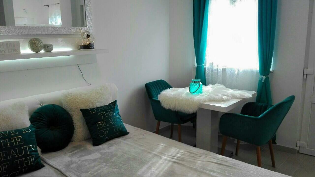 Studio Apartman Vortex Фажана Екстер'єр фото